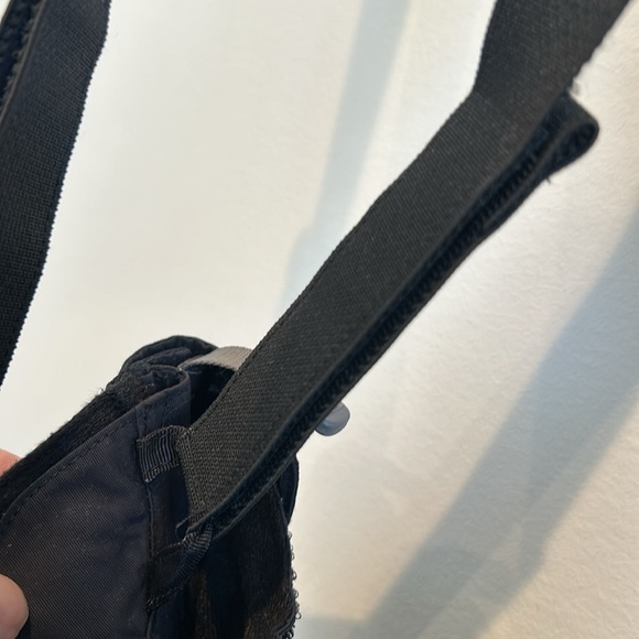 The North Face Ski Snow Pants with Removable Suspenders. Inseam measures 28”. - Picture 8 of 8